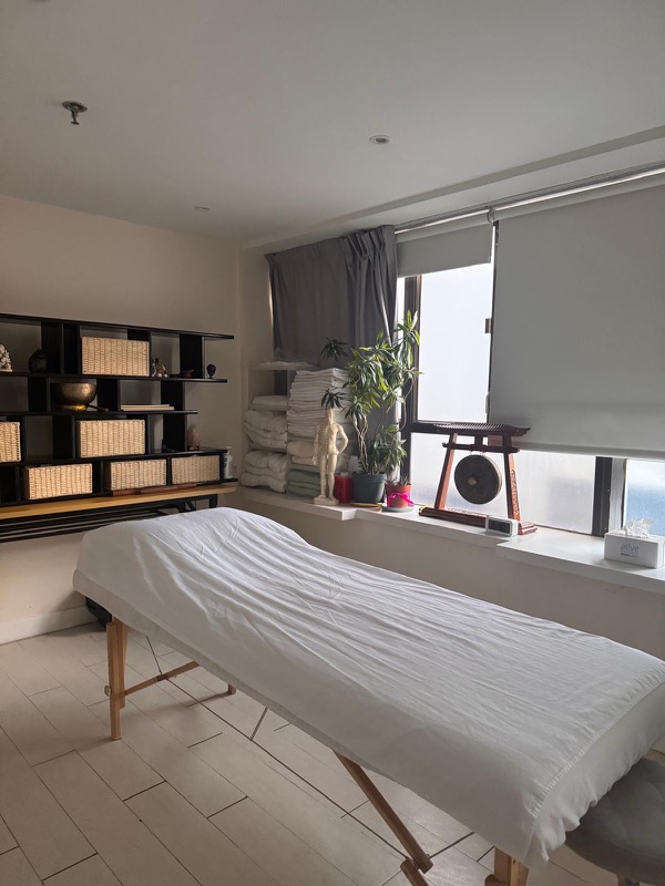 Faith Lantz, treatment room, Central Hong Kong